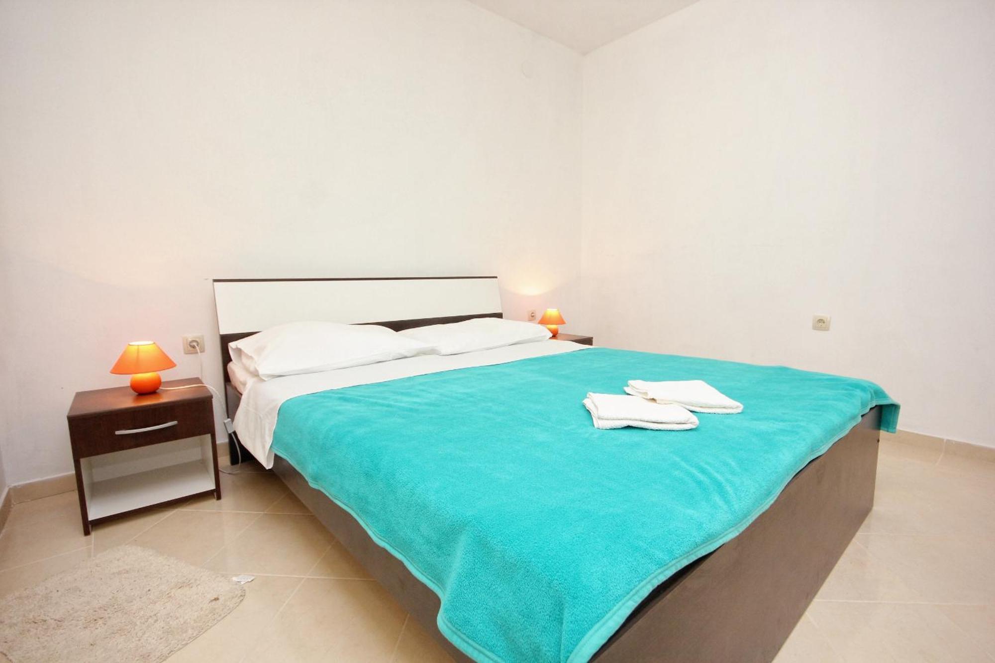Apartments By The Sea Vlasici, Pag - 9324 Rom bilde